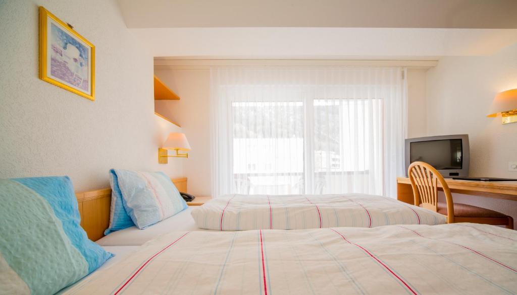 Hotel Heilquelle Leukerbad Kamer foto