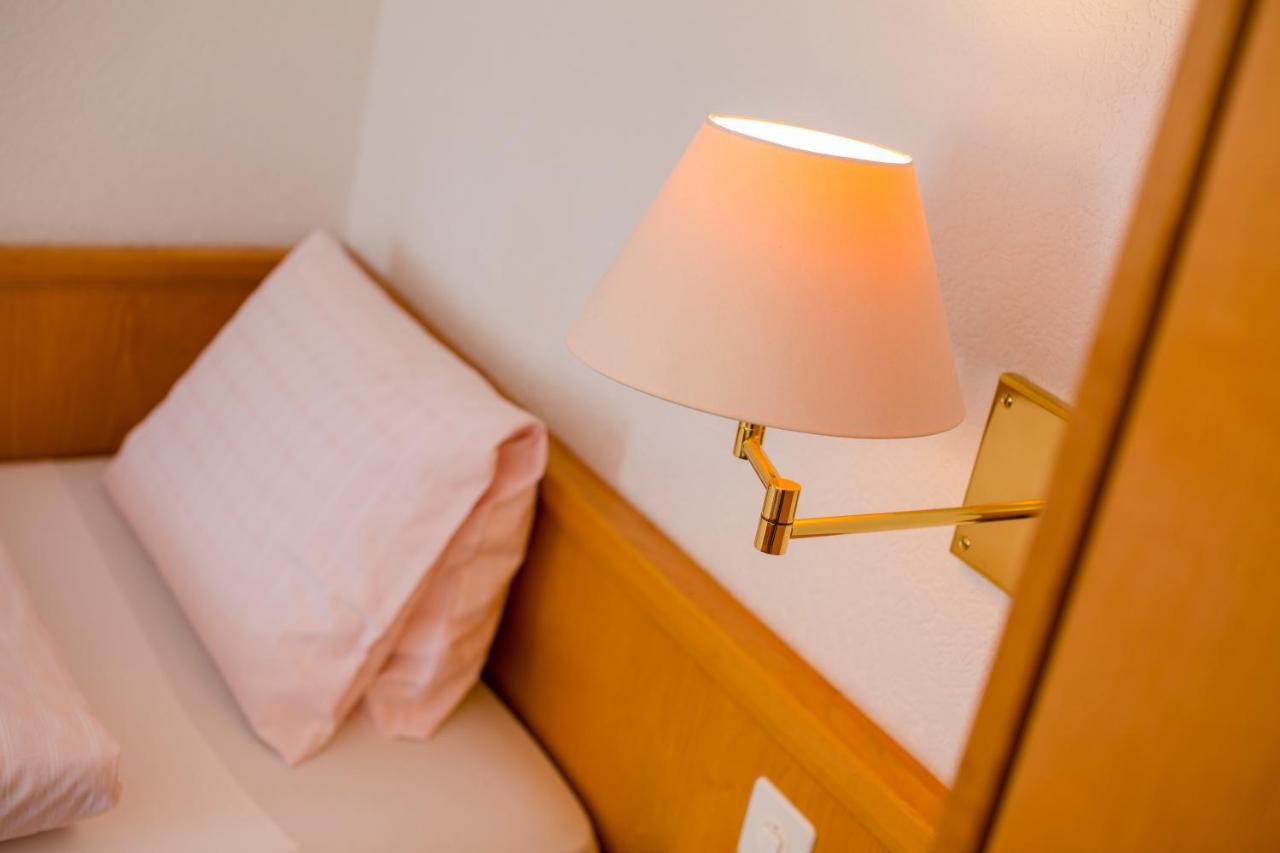 Hotel Heilquelle Leukerbad Kamer foto